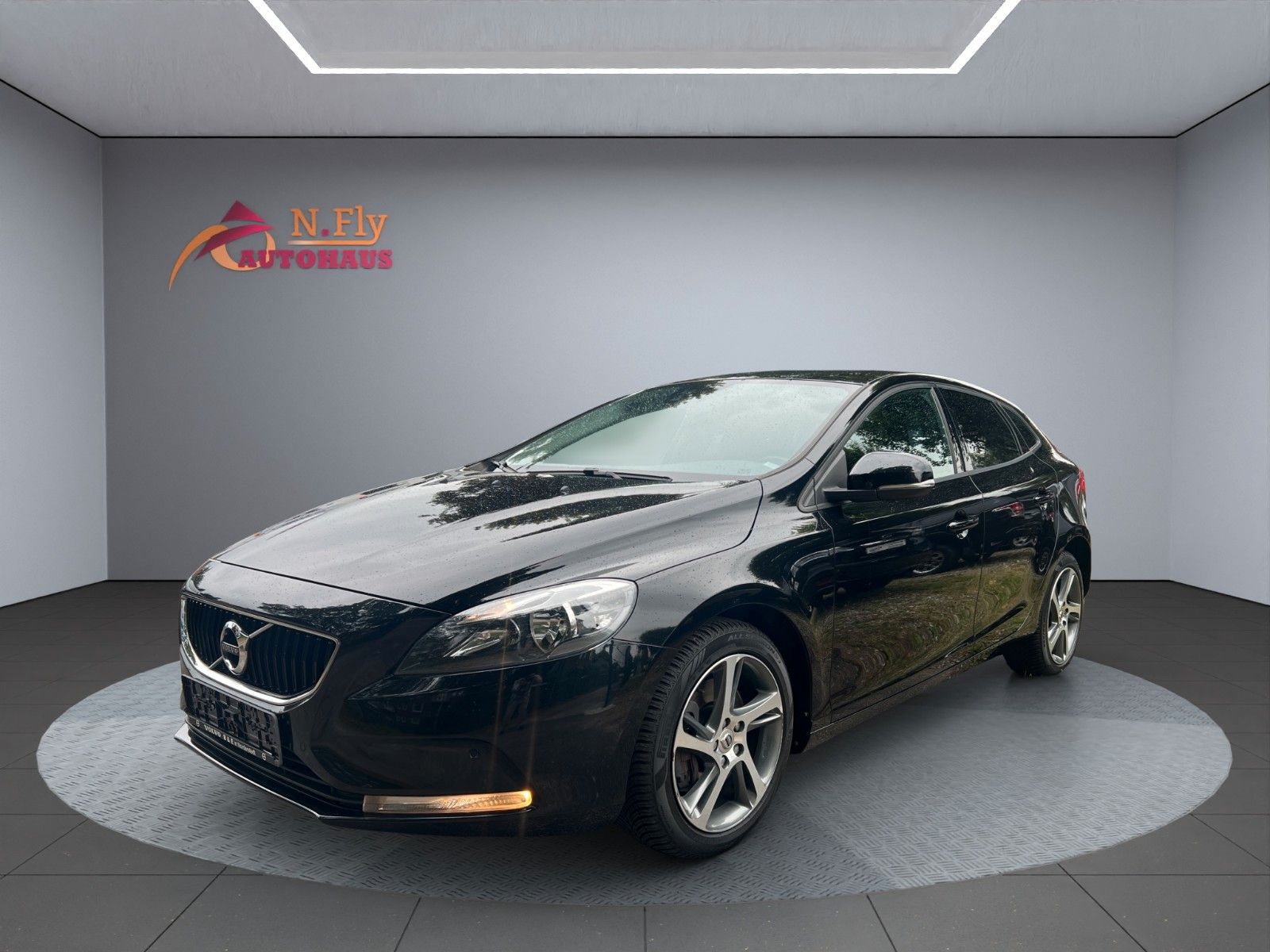 VOLVO V40