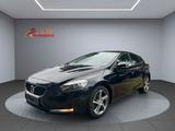 Volvo V40 Kinetic Navi*PDC*SZ* - Volvo V40 Gebrauchtwagen in Hamburg