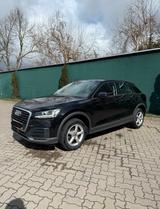 Audi Q2 30 TFSI Automatik - Audi Q2 mit Benzin-Antrieb: Limousine