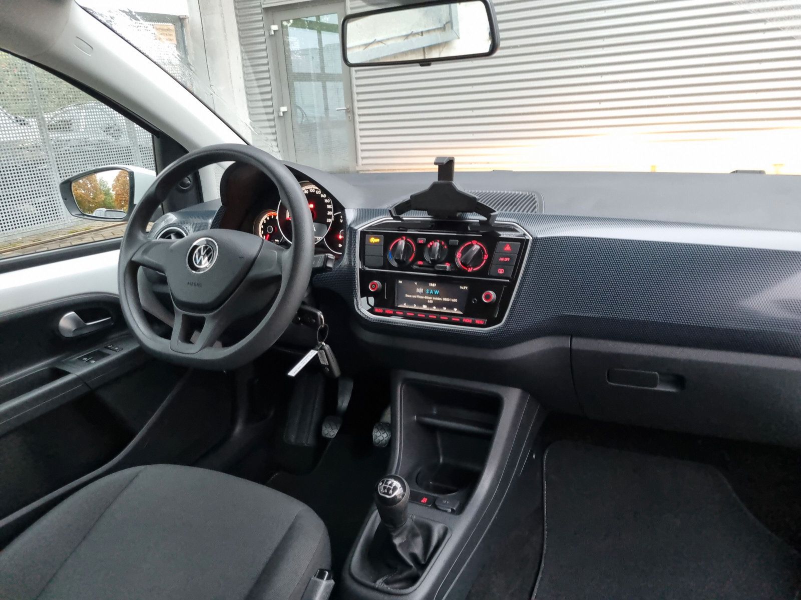 Fahrzeugabbildung Volkswagen up! 1.0 move up! KLIMA DAB+ ALLWETTER