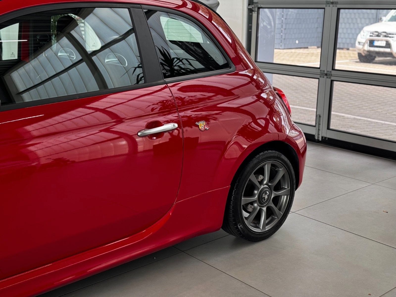 Fahrzeugabbildung Abarth 595 Cabrio Beats Bi-Xenon DAB+ Klima