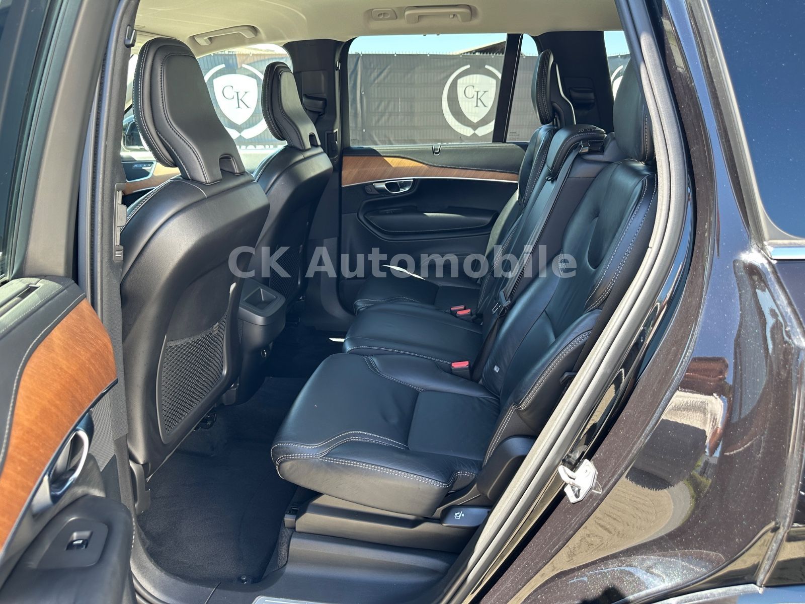 Fahrzeugabbildung Volvo XC90 T5 Inscription AWD/7Sitze/BLIS/LED/360°/AHK