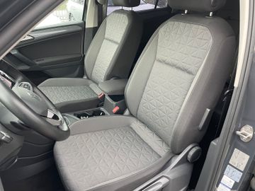 Volkswagen Tiguan - 11