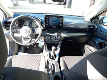 Toyota Yaris - 12
