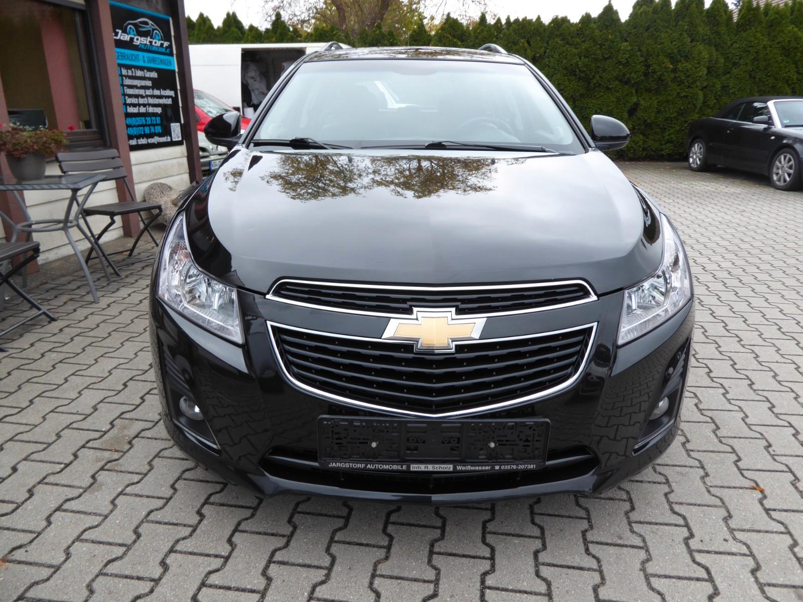Chevrolet Cruze 2013 — interior