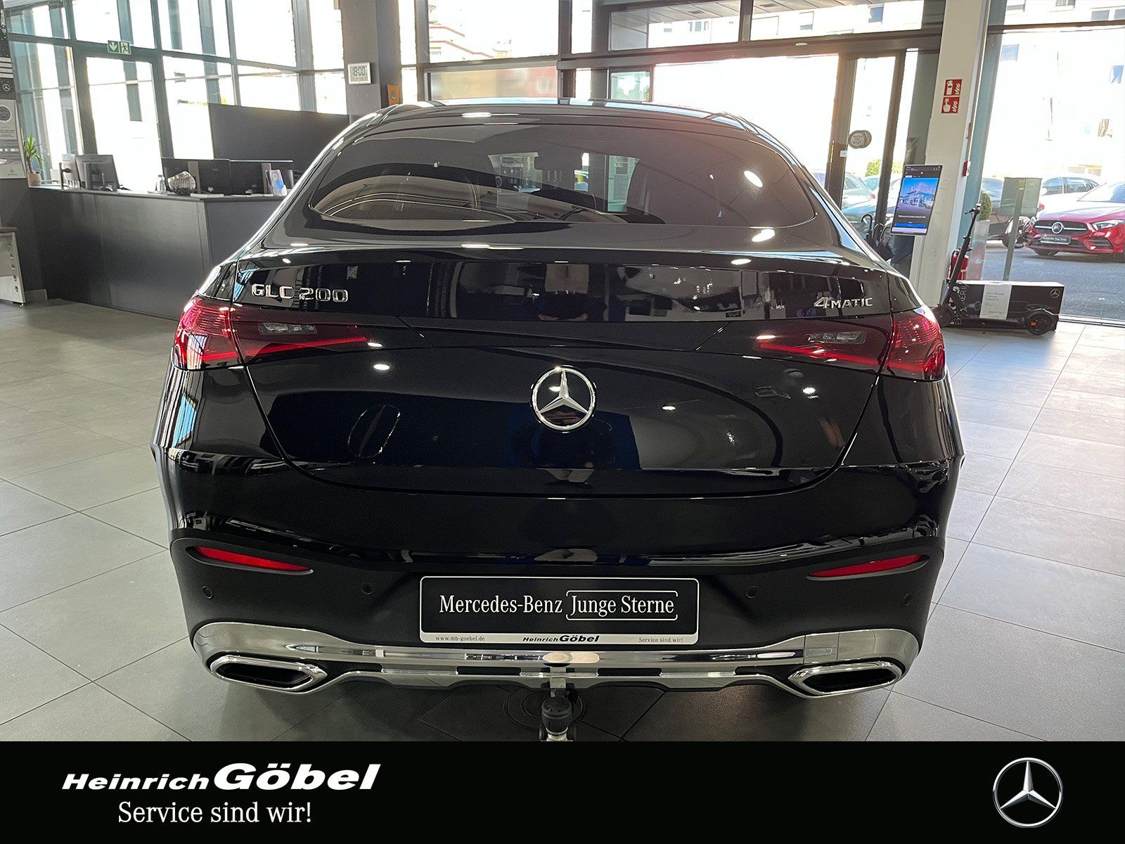 Fahrzeugabbildung Mercedes-Benz GLC 200 4M Cp. EDITION-AMG+AHK+PANO+360°+MEMORY