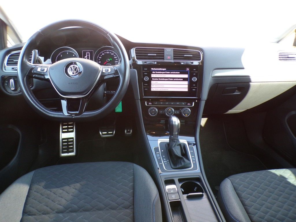 Fahrzeugabbildung Volkswagen Golf VII Variant 1.6 TDI DSG Join Start-Stopp