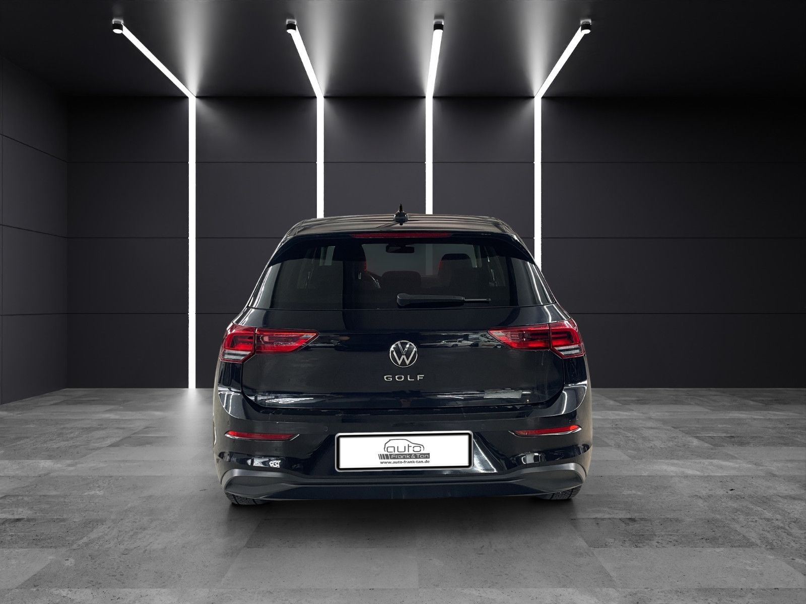 Fahrzeugabbildung Volkswagen Golf VIII*Standheizung*Kamera*Navi*ACC*SitzHZ*