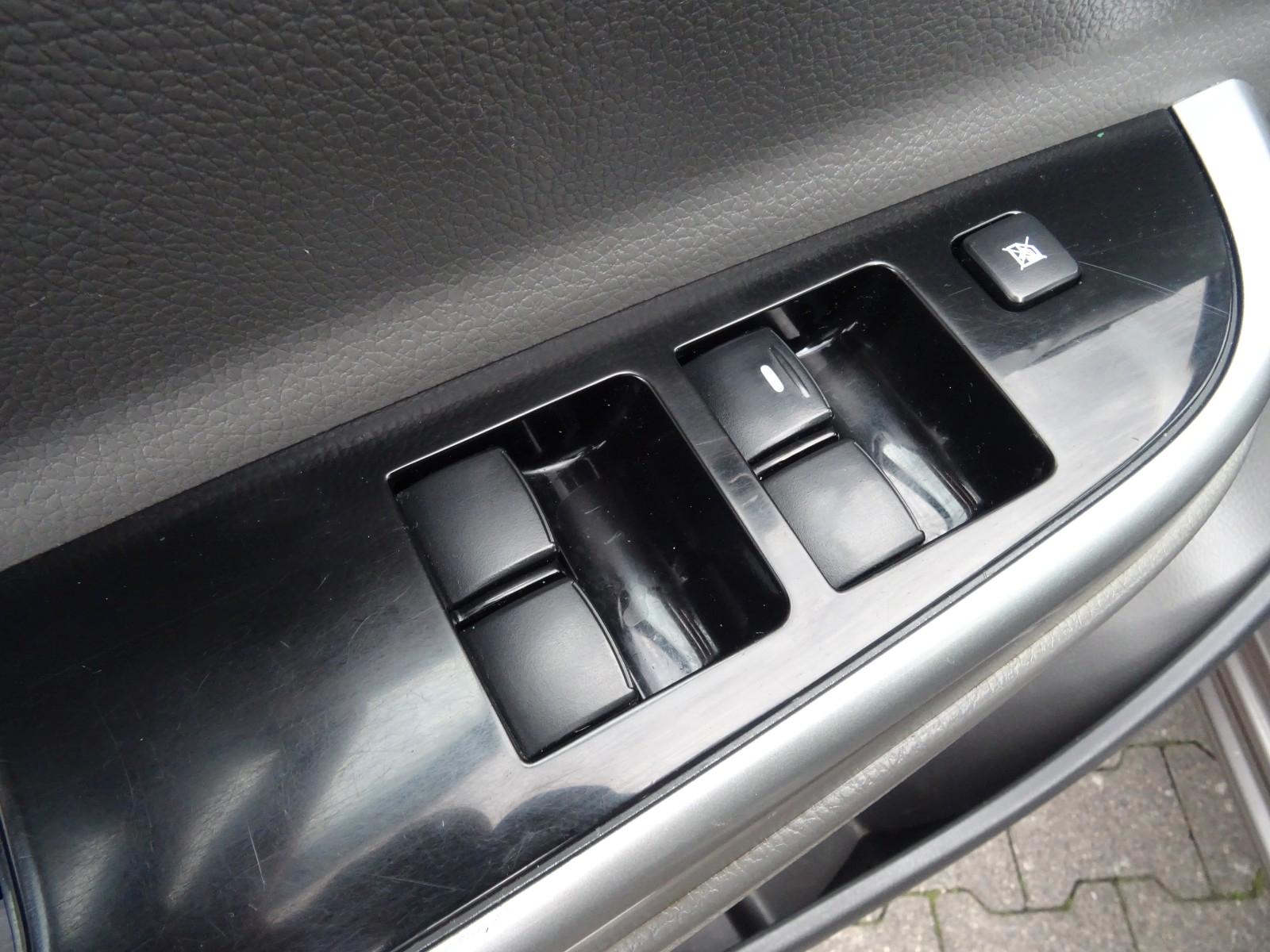 Mitsubishi L200 Plus Doppelkabine 4WD KLIMAUT. KAMERA AHK