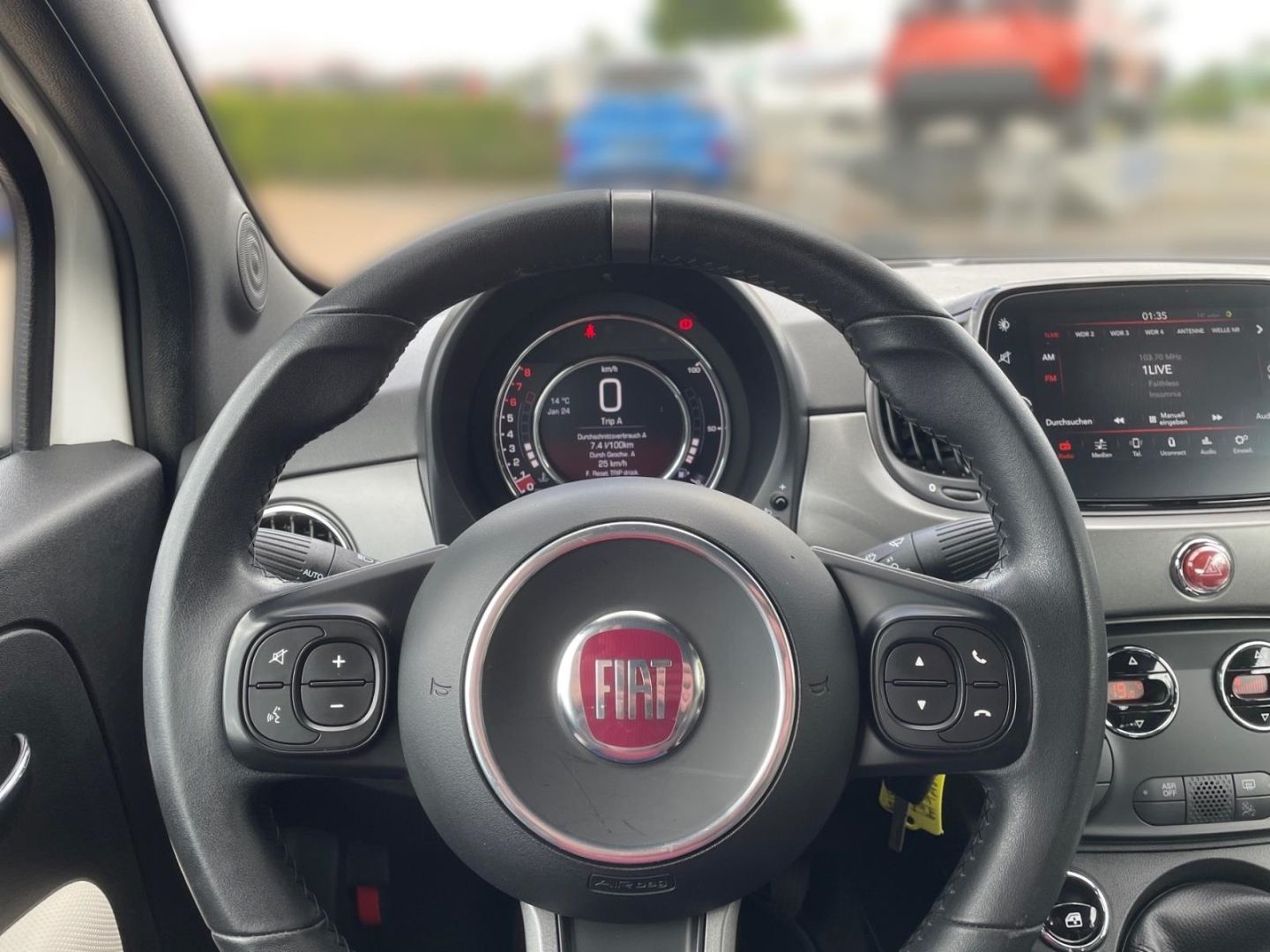 Fahrzeugabbildung Fiat 500 1.2 Cabrio Allwetterreifen Apple CarPlay Par