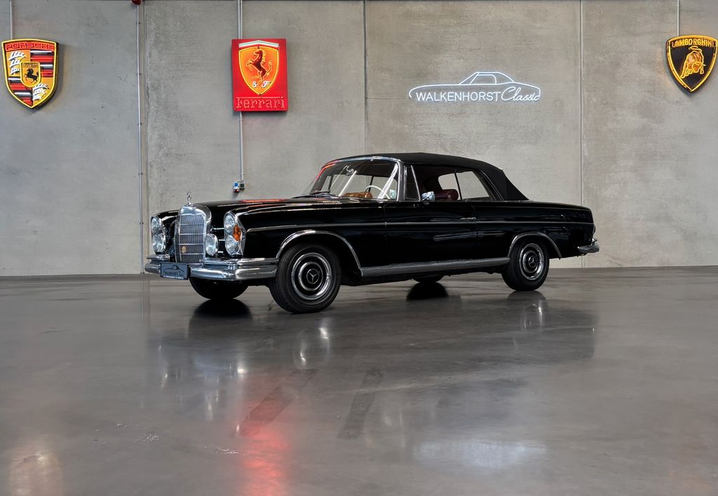Mercedes-Benz 300
