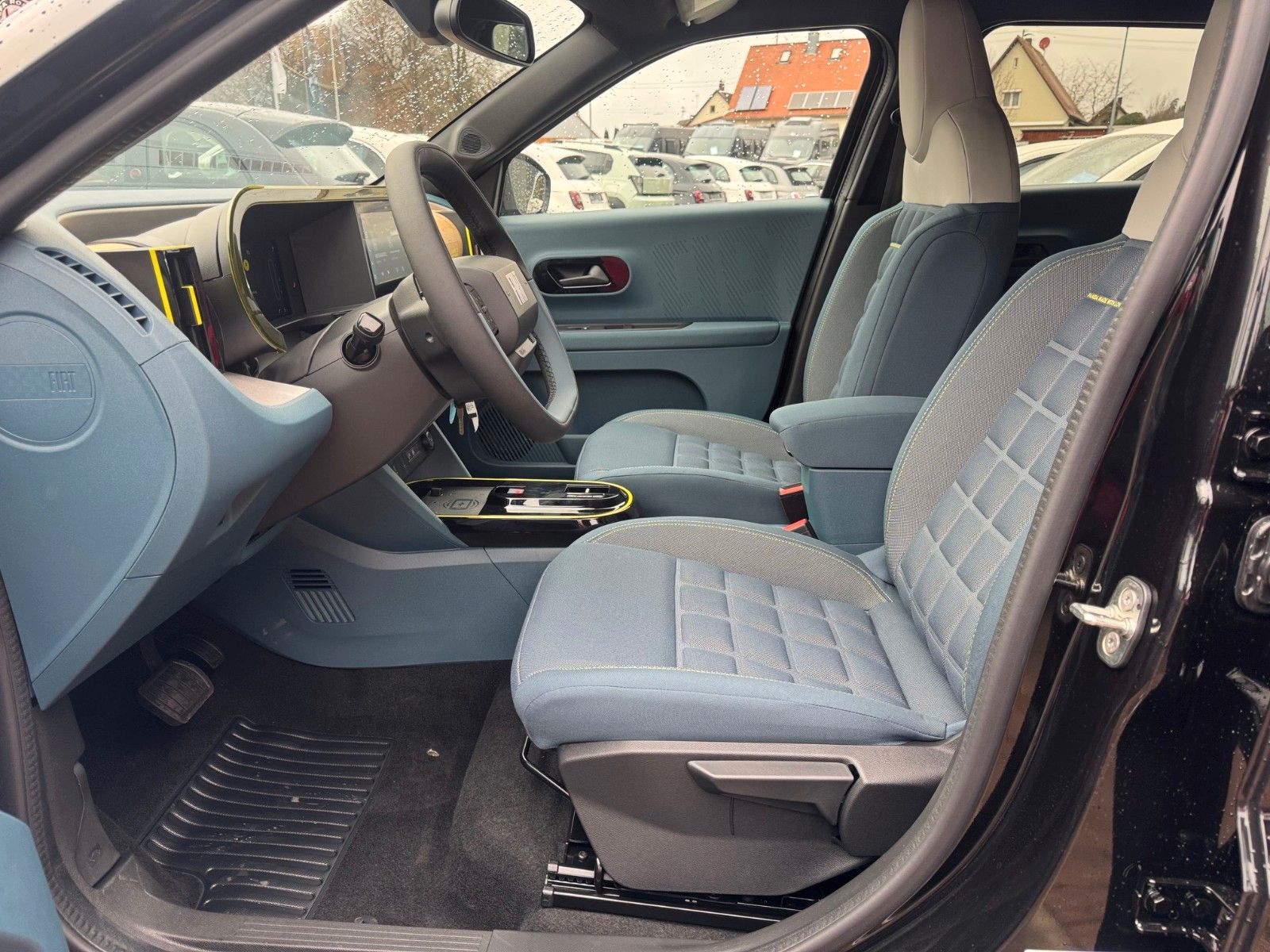 Fahrzeugabbildung Fiat Grande Panda 1.2 La Prima Navi Sitzheizung