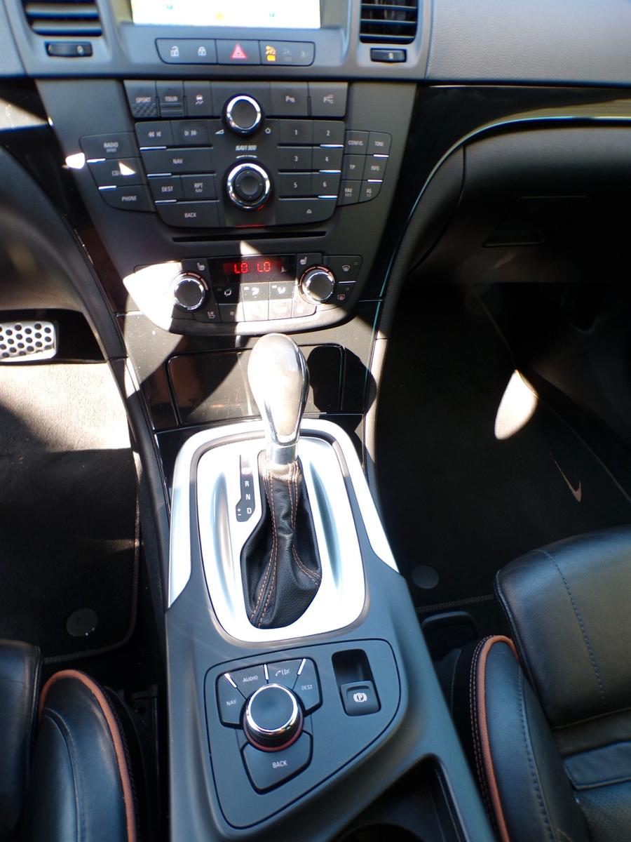 Opel Insignia 2012 — photo 13