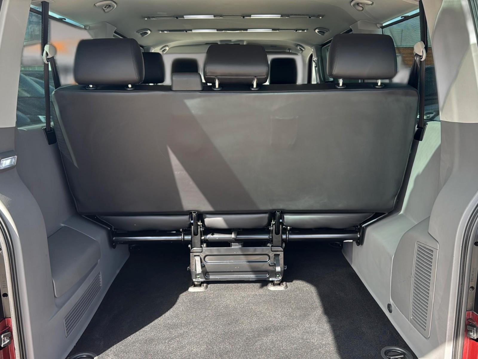Volkswagen T6.1 Caravelle  Highline 4MOTION AHK Stand