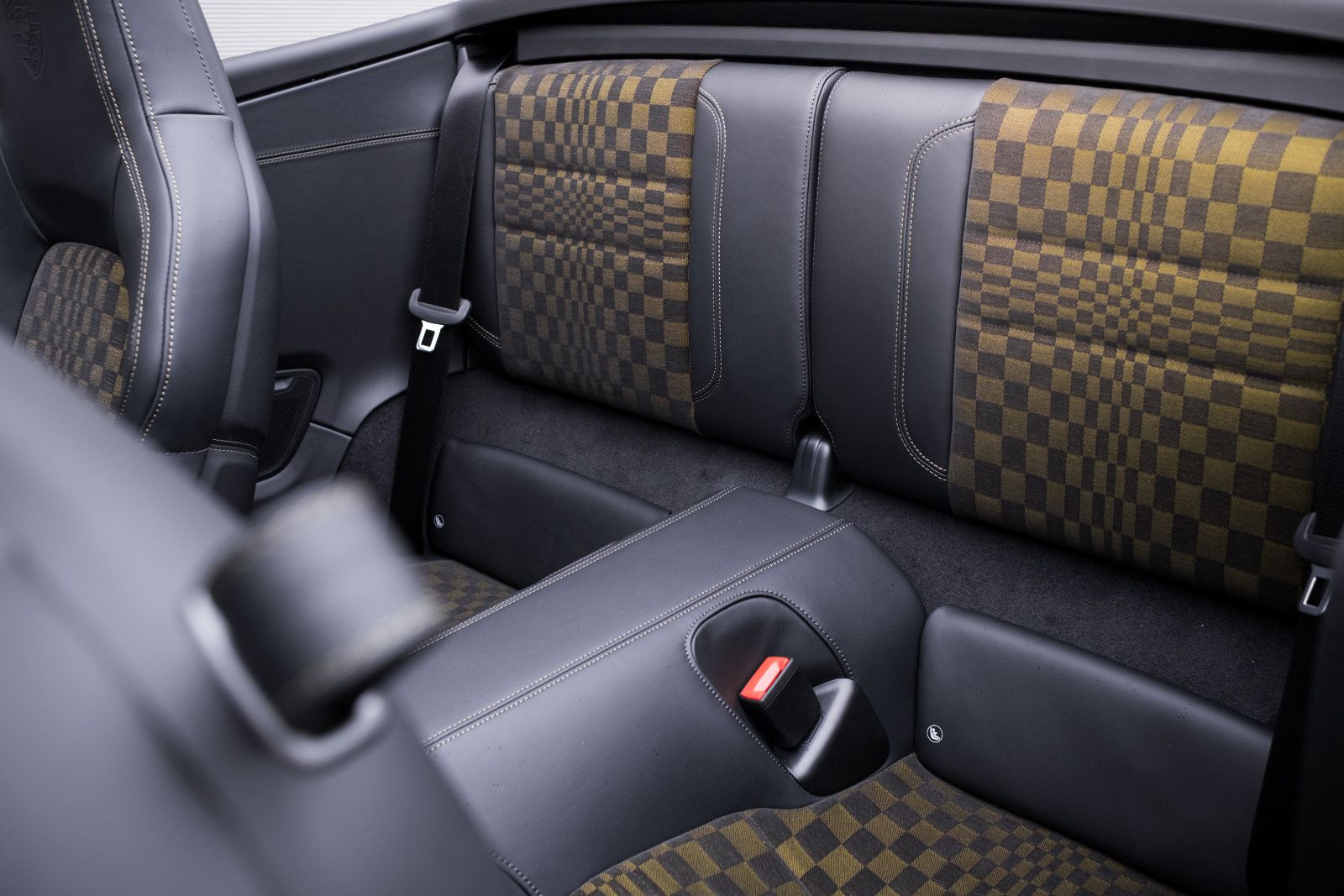Fahrzeugabbildung Porsche 911 Spirit 70-PCCB-PDCC-Inno-Burm.-Lift-LP 271TE