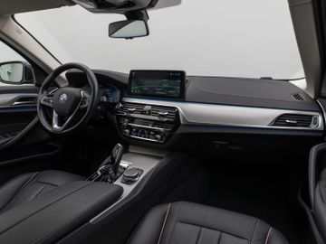 Fahrzeugabbildung BMW 530e xD Luxury Line Kamera Laser HUD H/K Komfort