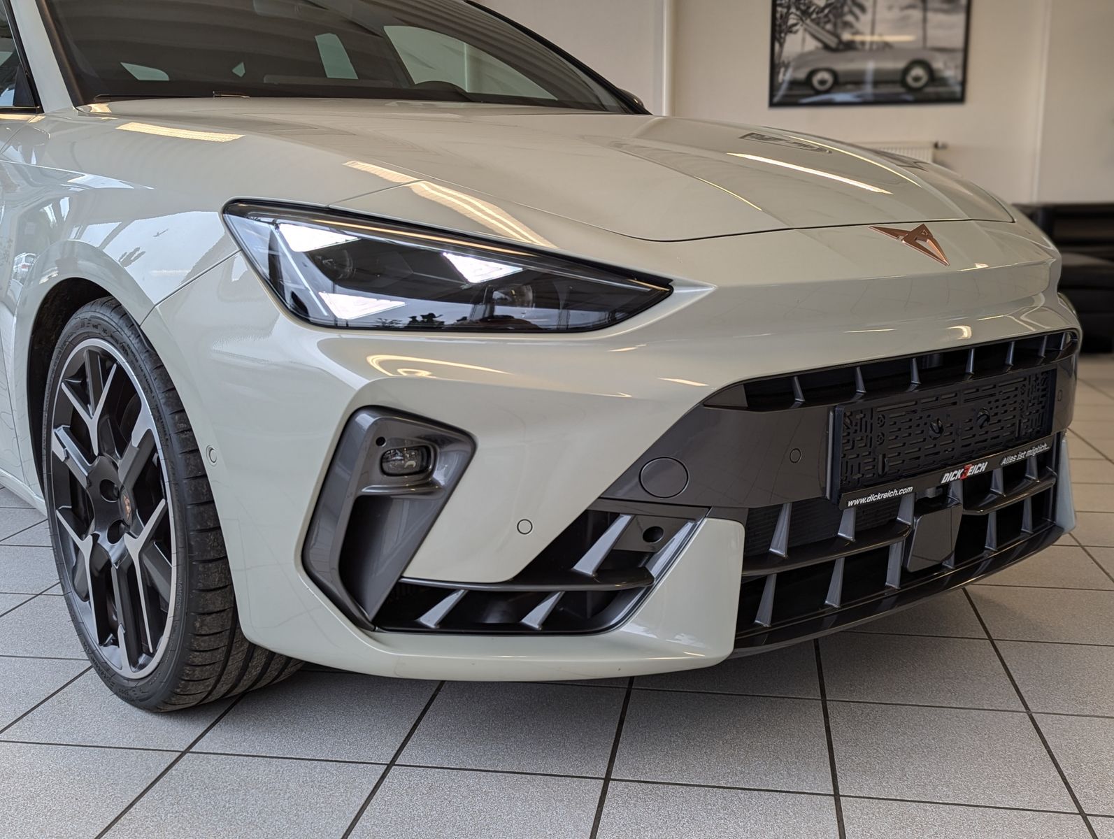 CUPRA Leon 2.0TSI VZ Matrix Pano Sennheiser Kamera 19" - Image 9