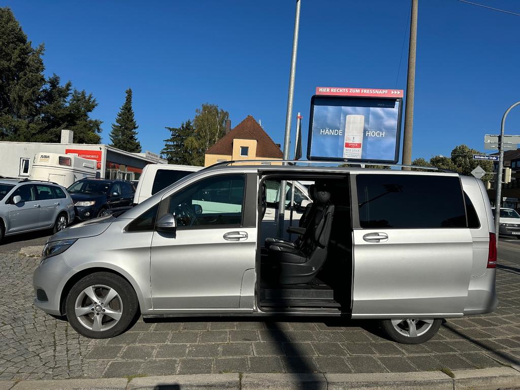 Mercedes-Benz V 220