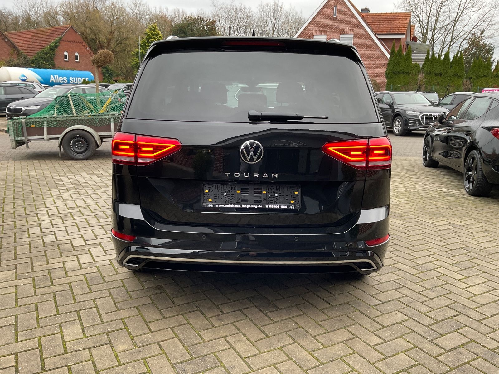 Fahrzeugabbildung Volkswagen Touran 1.5 TSI DSG,R Line,Navi,Kamera,LED,ACC