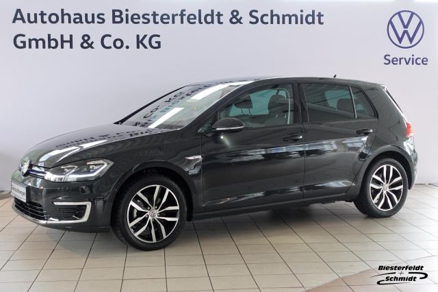 Volkswagen e-Golf VII PDC Kamera Sitzh Navi Klima Wärmepump