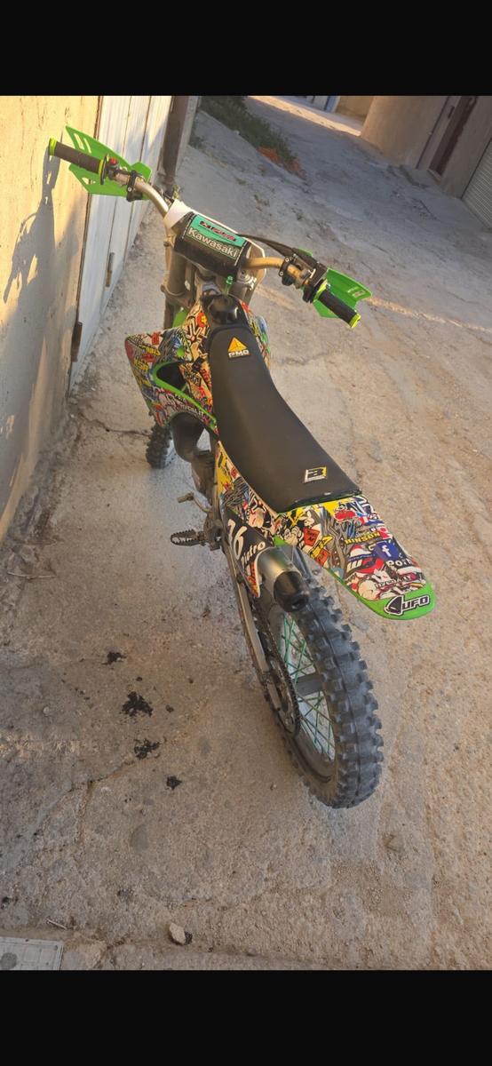 Kawasaki  2007 — вигляд ззаду
