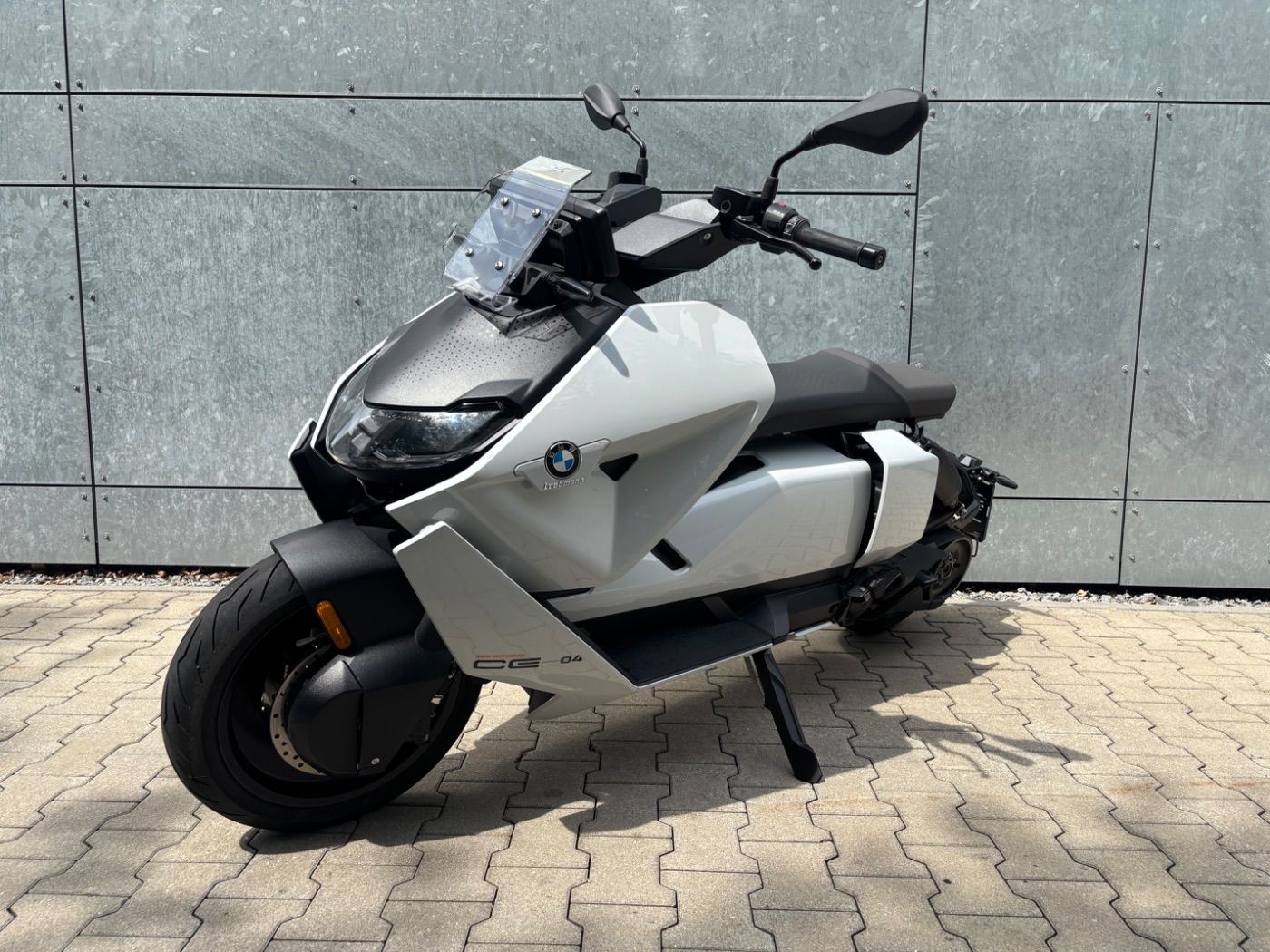 Fahrzeugabbildung BMW CE 04 2 Pakete Schnellladegerät