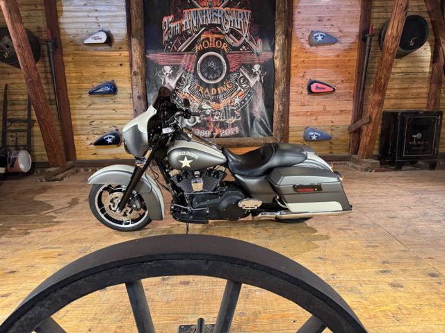 Harley-Davidson FLHX Street Glide Special Paint Streetglide