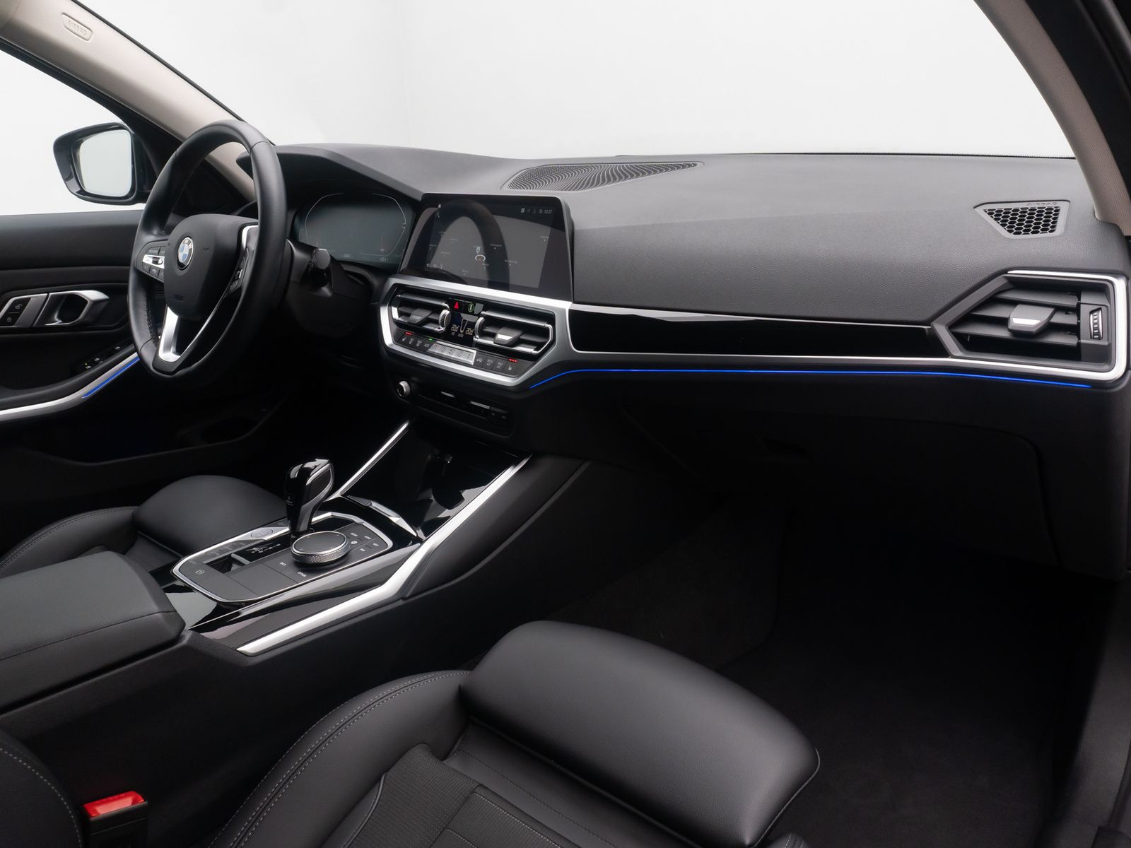 Fahrzeugabbildung BMW 320i Sport Line Laser DAB Kamera HiFi ACC Alarm