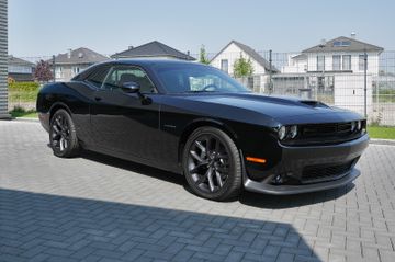 Dodge Challenger - 11