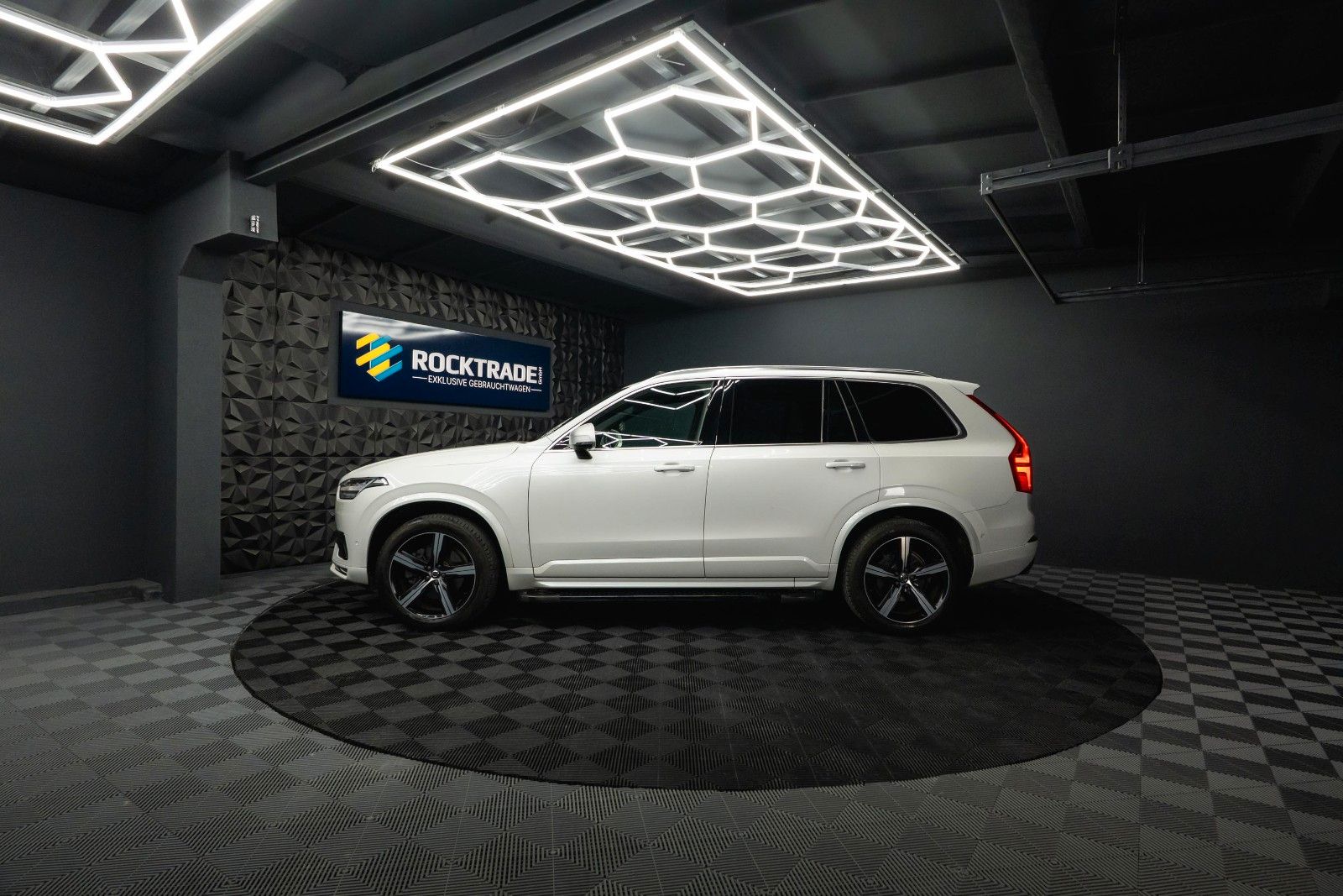 Fahrzeugabbildung Volvo XC90 R Design AWD Night-Paket | ACC | PANO | LED
