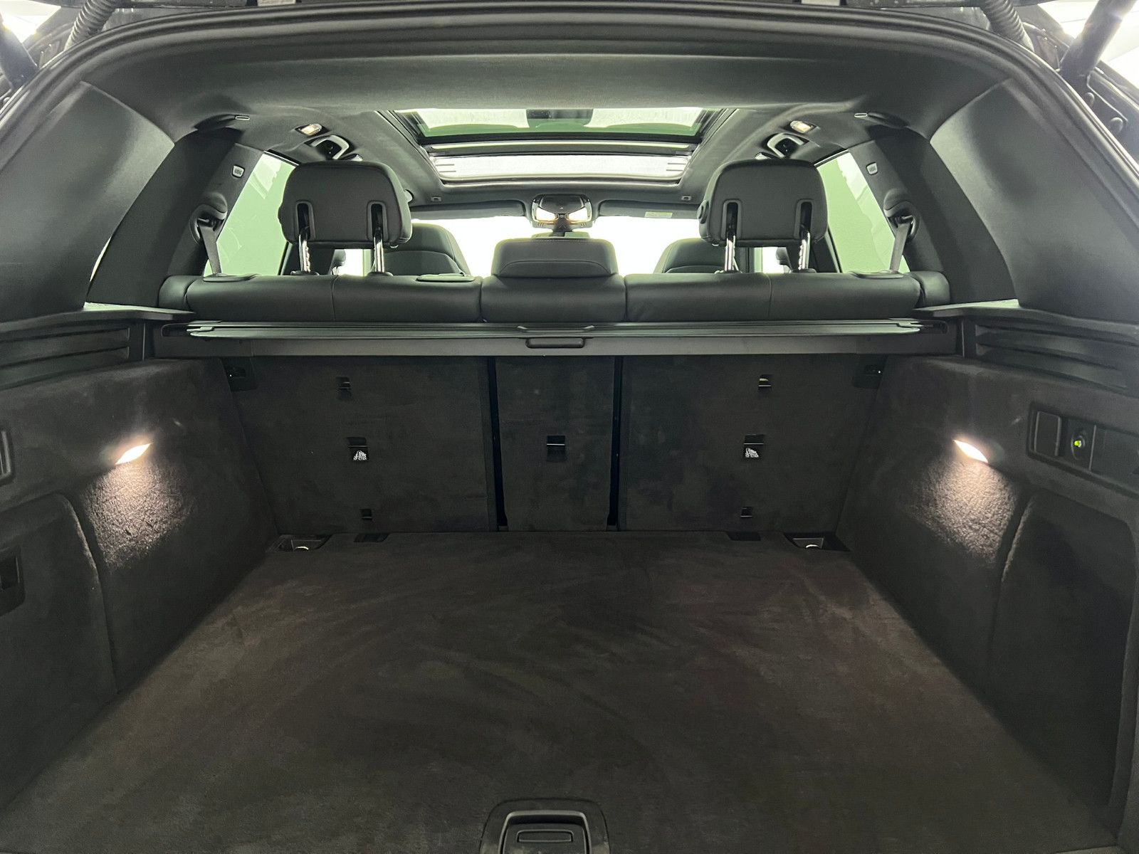 Fahrzeugabbildung BMW X5 xDrive 40 d M SPORT/LASER/AHK/PANO/DRAVITGRAU