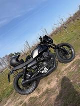 Moto Guzzi V7 Stone 850ccm Custom Bike Scrambler 1A Zustand - Angebote