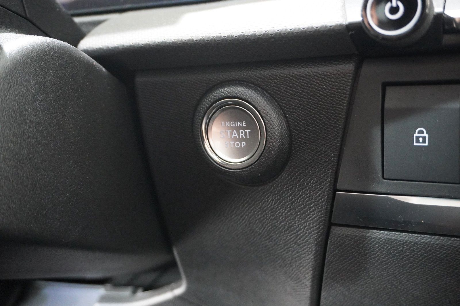 Fahrzeugabbildung Opel Astra L ST 1.5D ELEGANCE NAVI/LED/KAMERA/SHZ/DAB