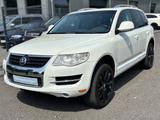 Volkswagen Touareg 3.6 FSI V6 Navi-DVD/Leder/Klimatronik/SD - Volkswagen Touareg mit Benzin-Antrieb: Geländewagen, 3.6