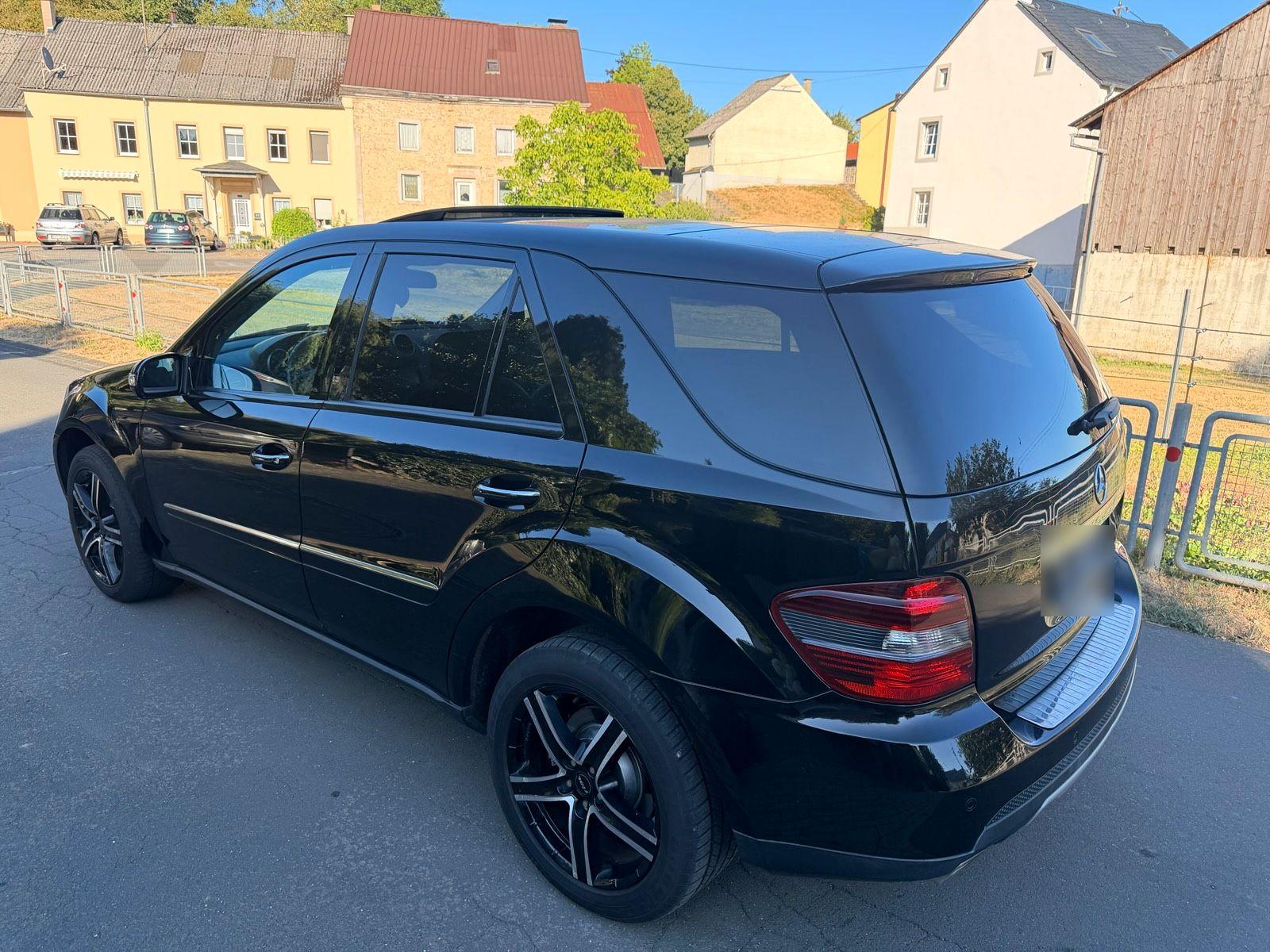 Mercedes-Benz ML 320