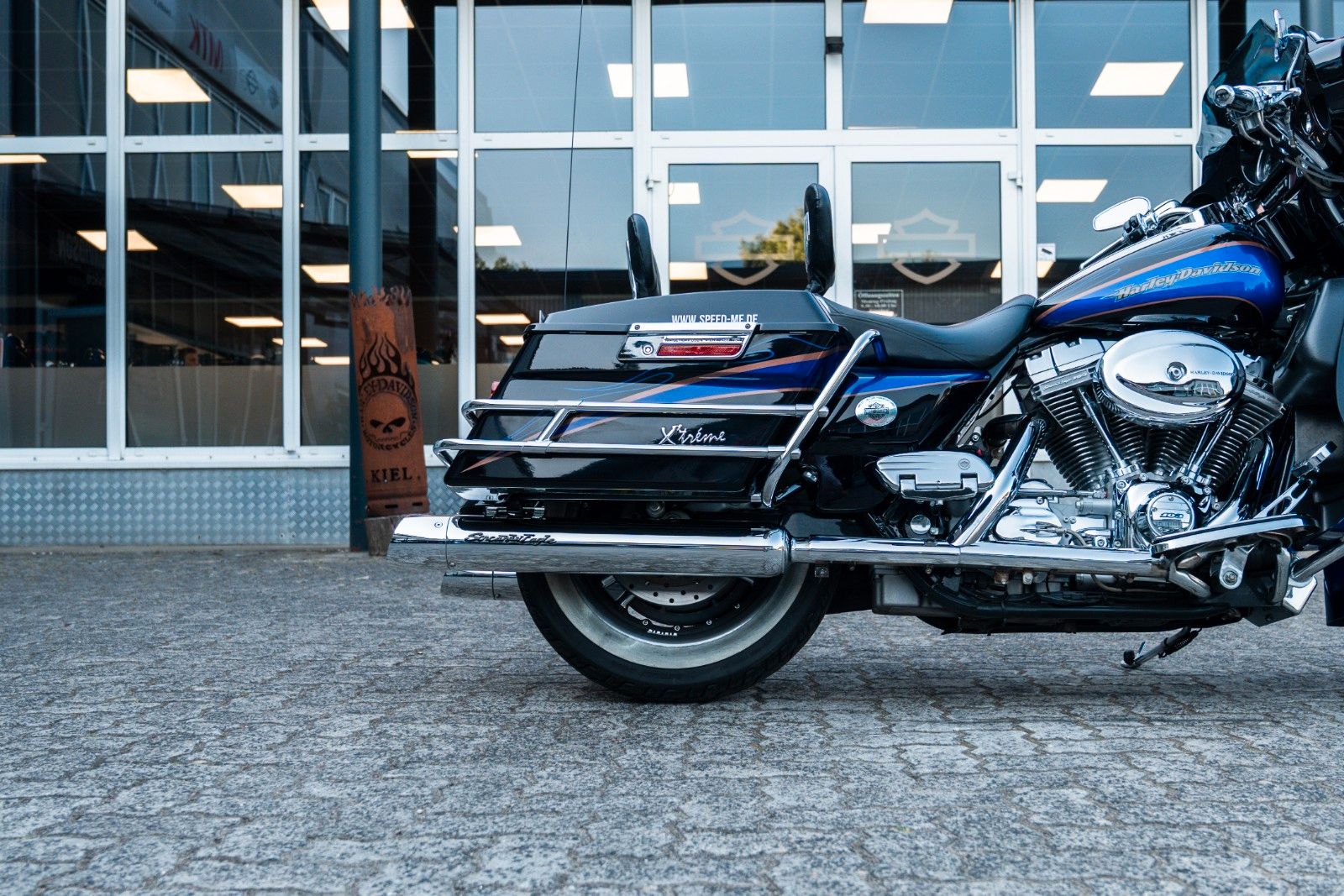 Fahrzeugabbildung Harley-Davidson FLHTCSE CVO Screamin Eagle E-Glide - Twin Cam