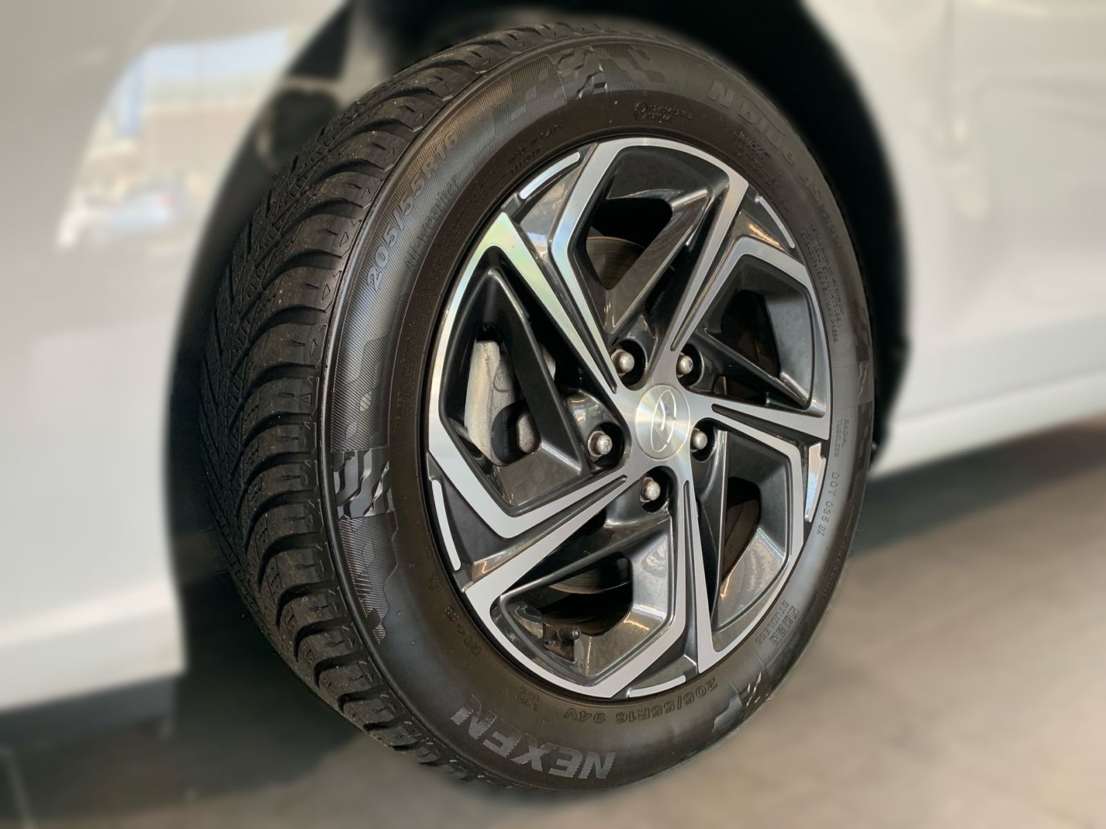 Fahrzeugabbildung Hyundai i30 Kombi 1.0 T-GDI 7-DCT Edition 30