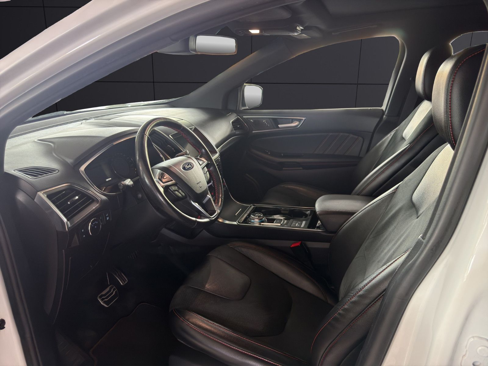 Fahrzeugabbildung Ford Edge ST-Line 4x4/Pano/B&O/Standhzg/KeyFree/AHK