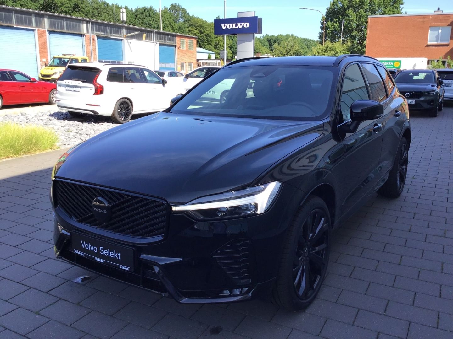 Volvo XC60 B5 (Benzin) Plus Black Edition AWD Cam imagem 2