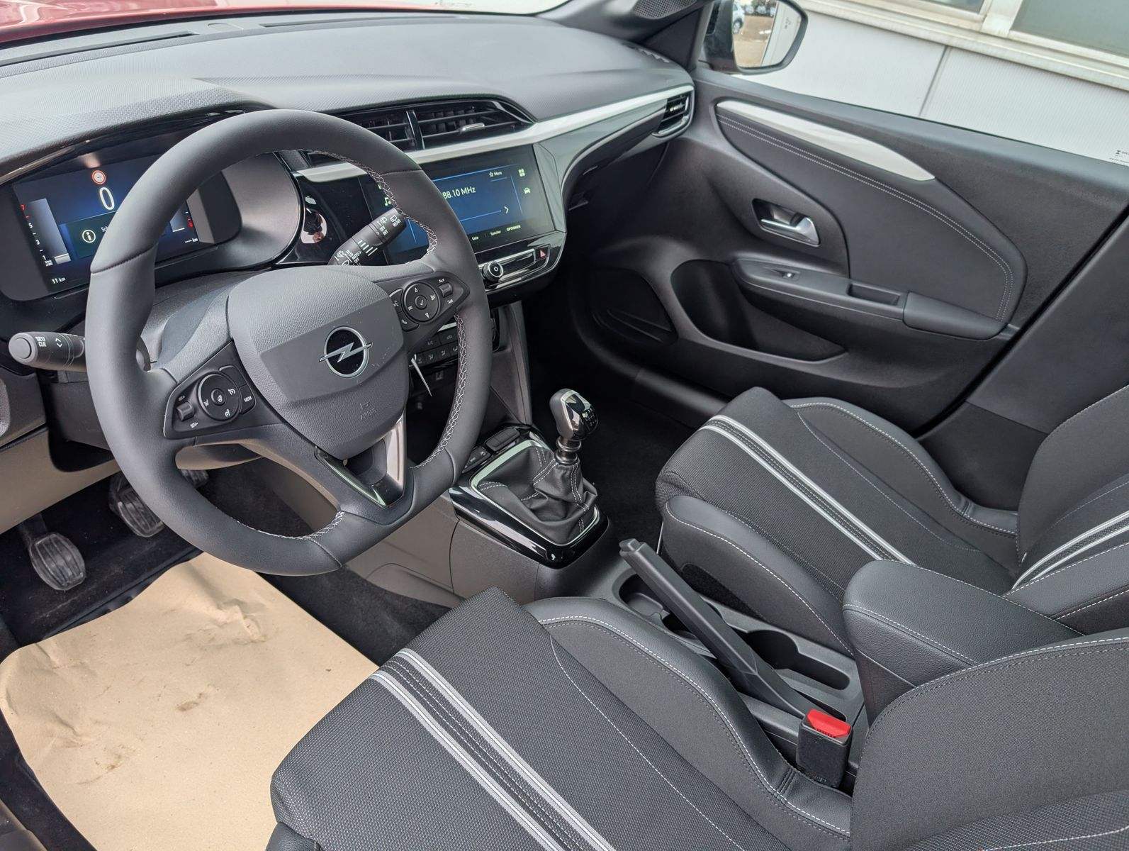 Fahrzeugabbildung Opel Corsa GS WINTER-PAKET KAMERA LED APP-CONNECT