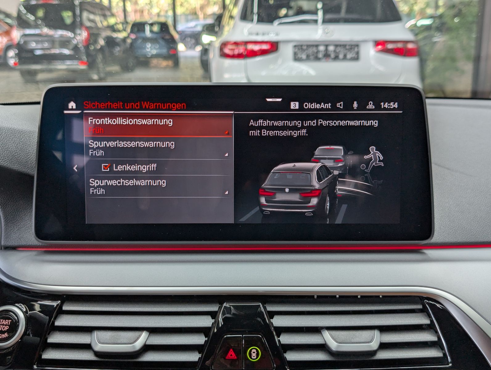 Fahrzeugabbildung BMW 520d M Sport MHEV LEDER HUD AMBI LED APP 4xSHZ