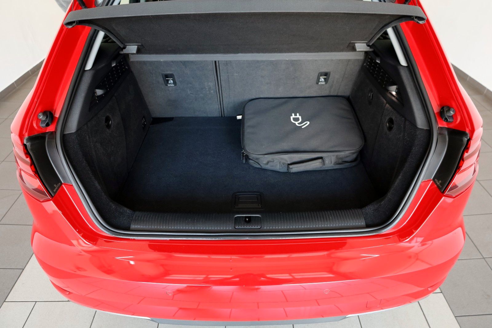 Fahrzeugabbildung Audi A3 Sportback e-tron sport,SH,Kamera,Sportsitze