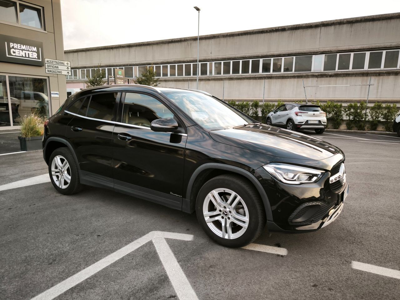 Mercedes-Benz Mercedes-benz GLA 180 d Automatic Sport imagem 3