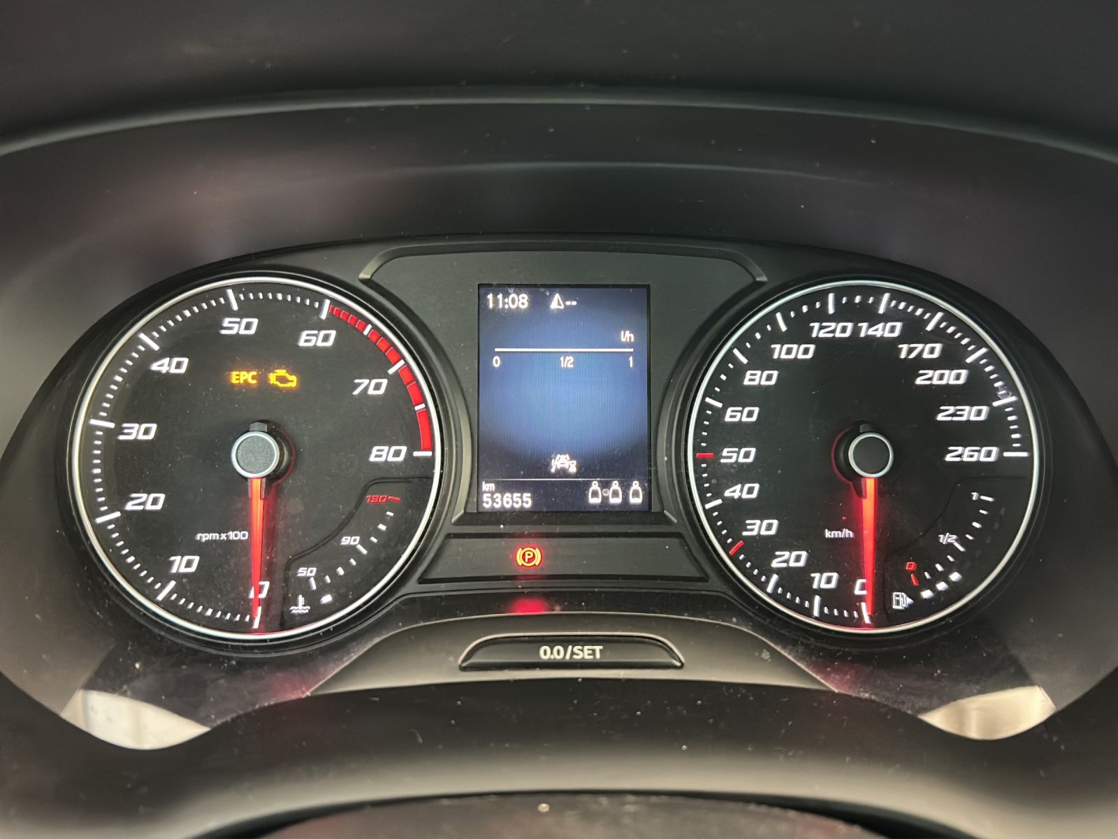 Fahrzeugabbildung SEAT Ateca TSI Style LED Navi GRA RFK SH