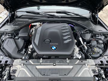 BMW 330d xDrive Limousine M Sportpaket HK HiFi DAB