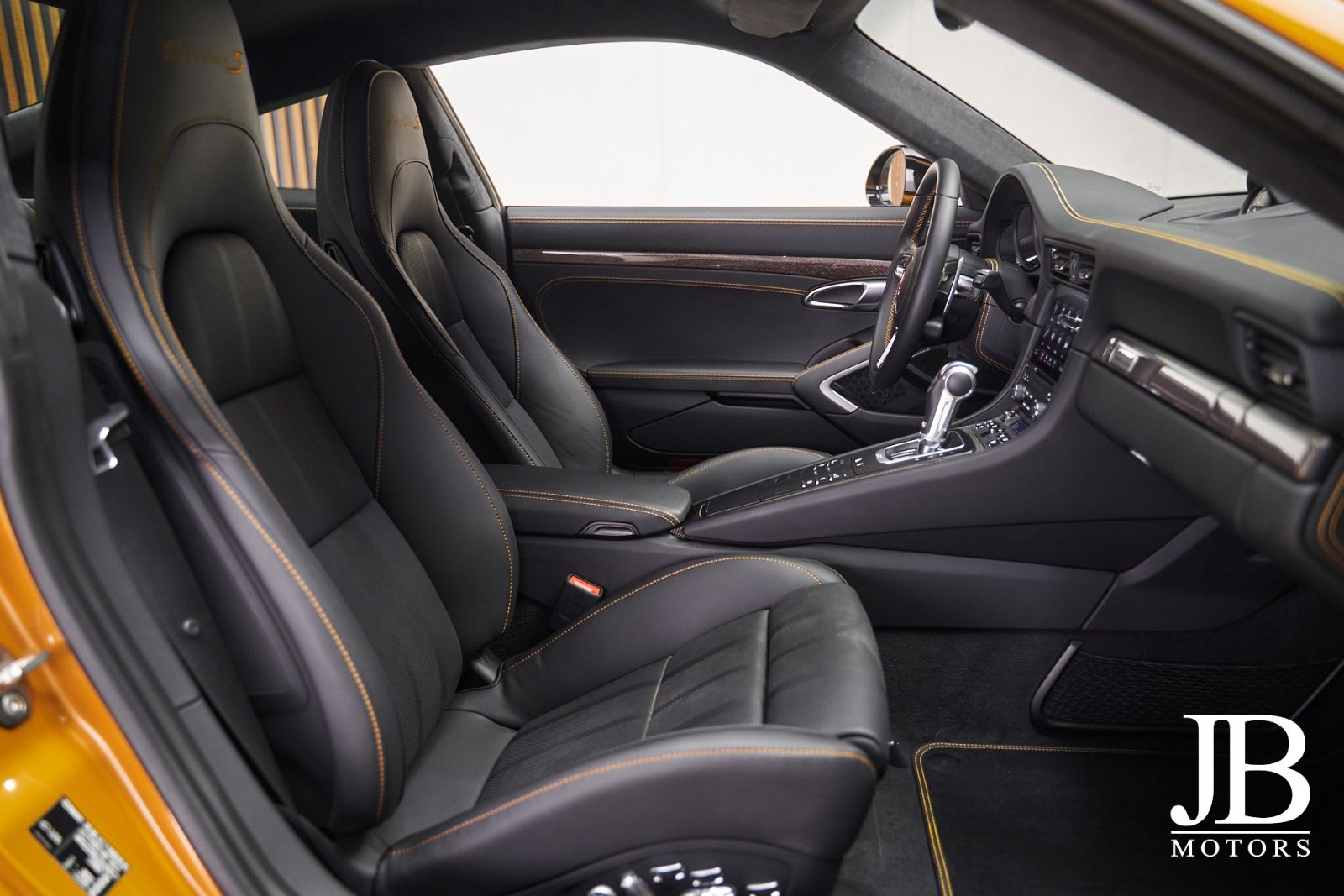 Fahrzeugabbildung Porsche 911 Turbo S Exclusive Series Burmester Lift