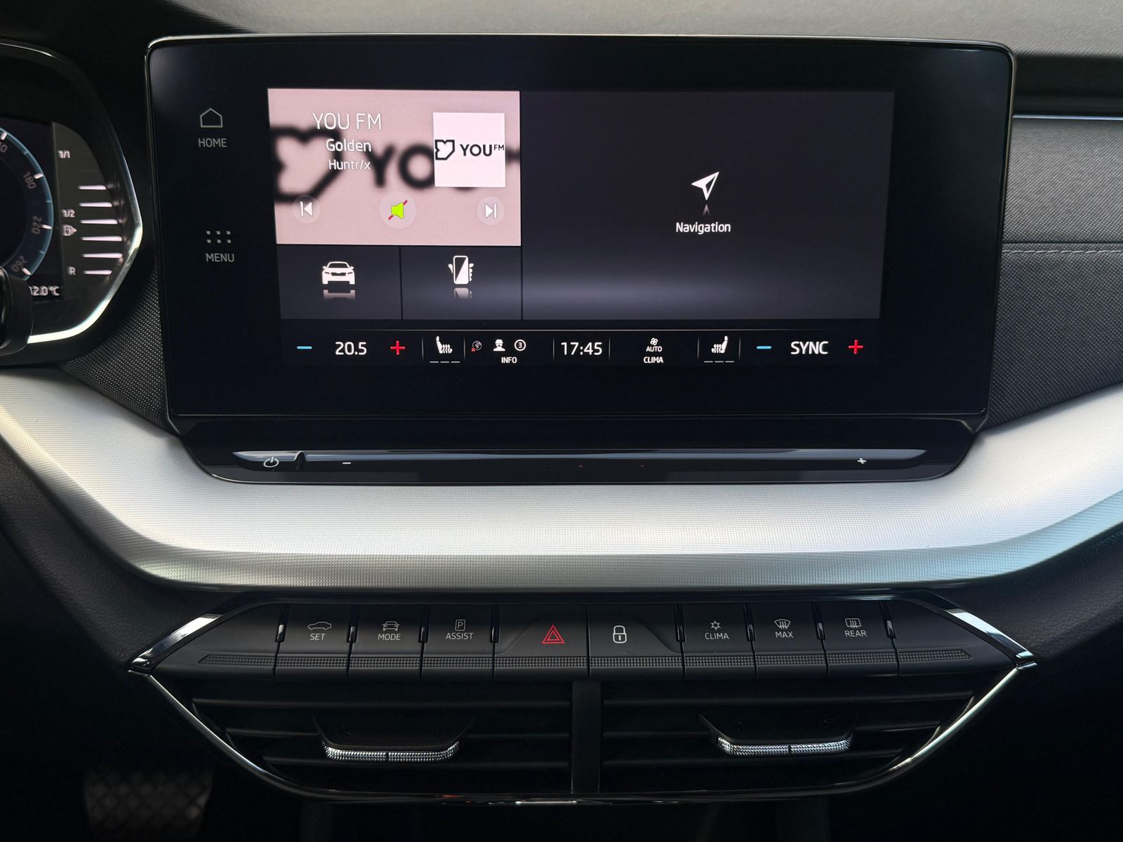 Fahrzeugabbildung SKODA Octavia 2.0 TDI DSG Style LED+KAM+SHZ+AMBI+CARPL