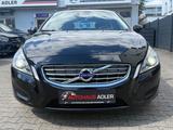 Volvo V60 1.6d Kombi Kinetic*KLIMAA*SITZH*XEN*PDC*NAVI - Volvo V60 mit Diesel-Antrieb: 1.6