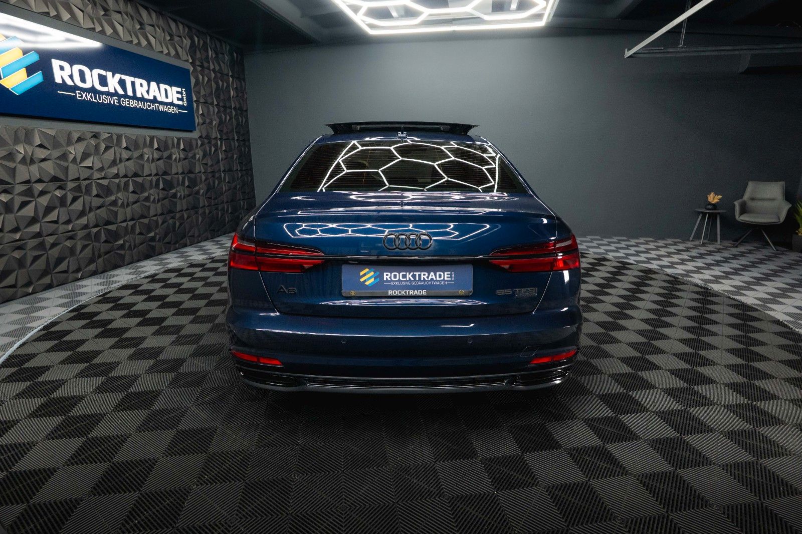 Fahrzeugabbildung Audi A6 55 TFSI quattro S-Line Sport Black Design ACC