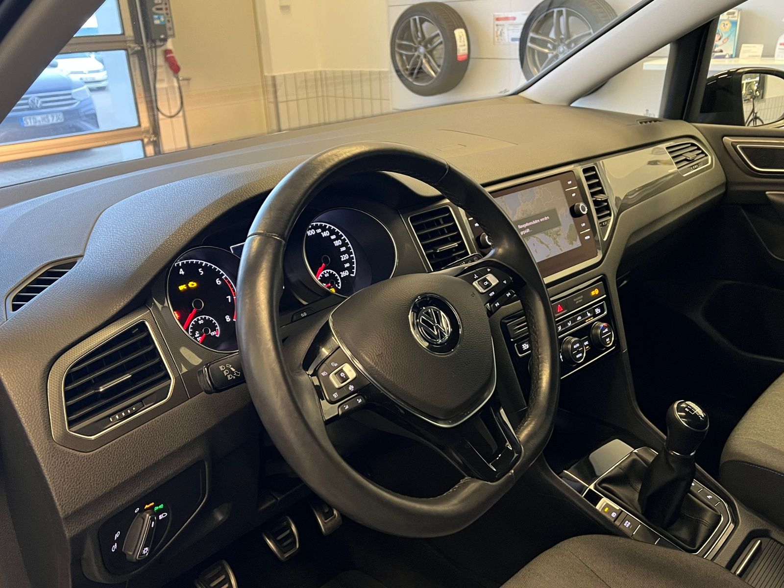 Fahrzeugabbildung Volkswagen Golf Sportsvan JOIN 1.5 TSI *App Connect, Climat